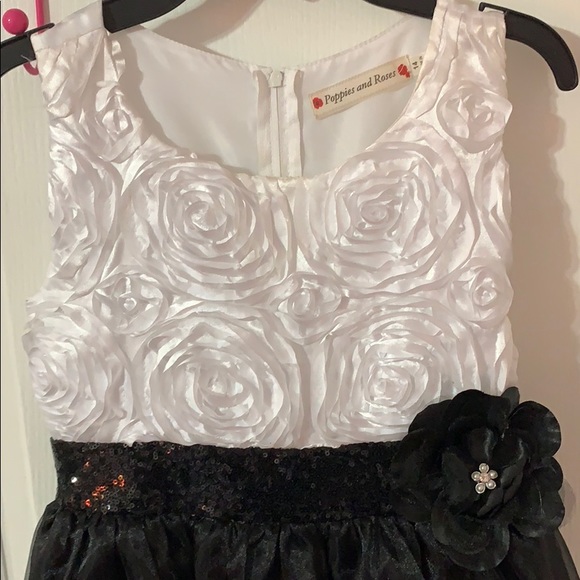 Dress - Picture 2 of 4